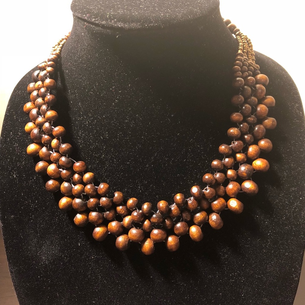 Lovely brown beaded necklace